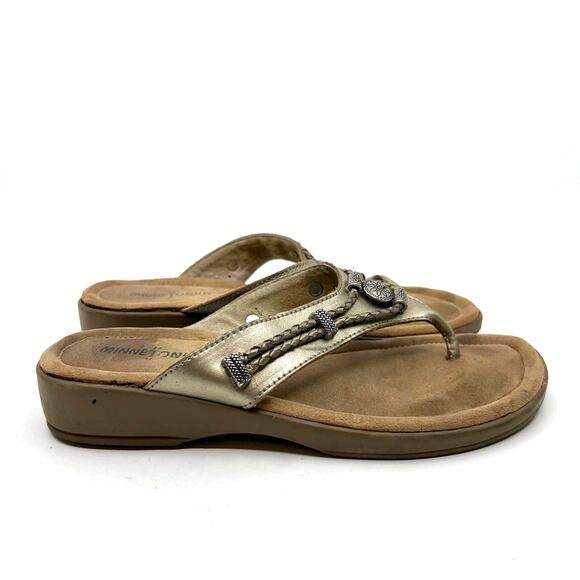 MINNETONKA Silverthorne Gold Thong Sandals Women's 7 US - Picture 3 of 9